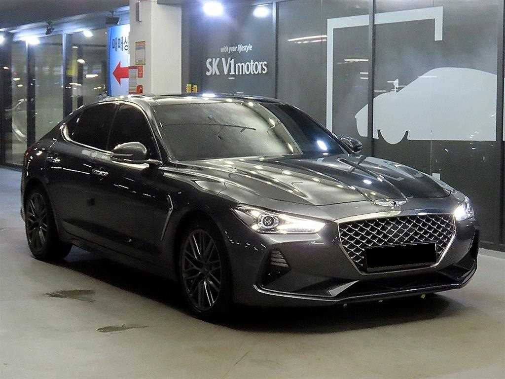 Genesis G70 — photo 01