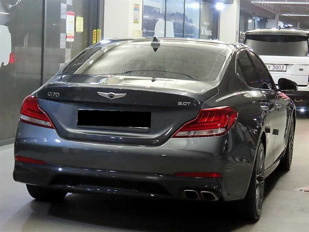 Genesis G70 — photo 04