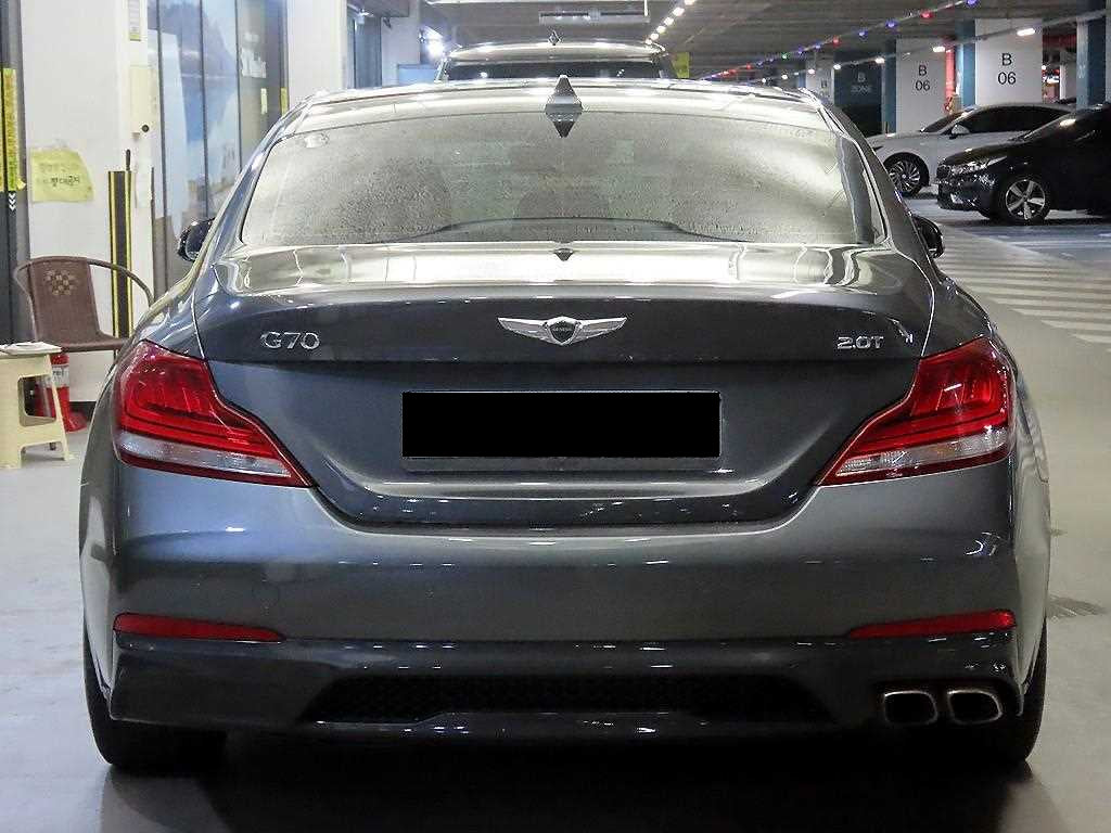 Genesis G70 — photo 05