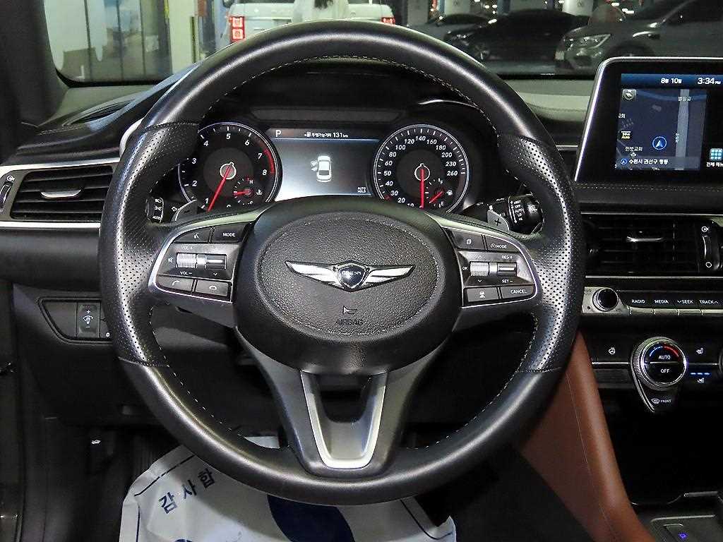Genesis G70 — photo 08