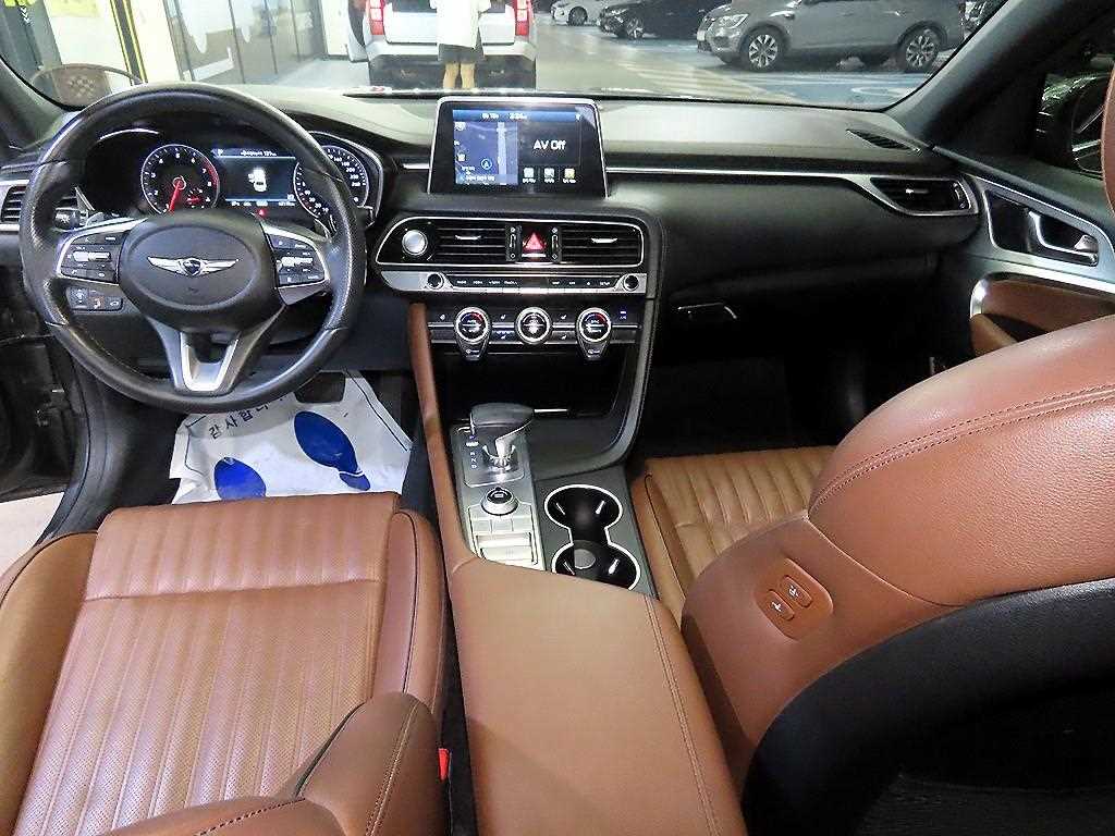 Genesis G70 — photo 10