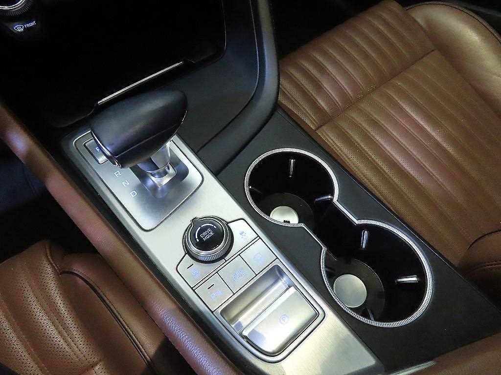 Genesis G70 — photo 12