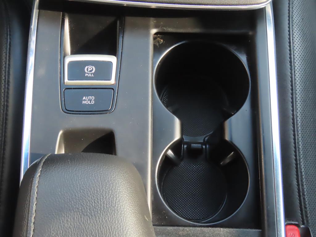 Hyundai Grandeur — photo 12