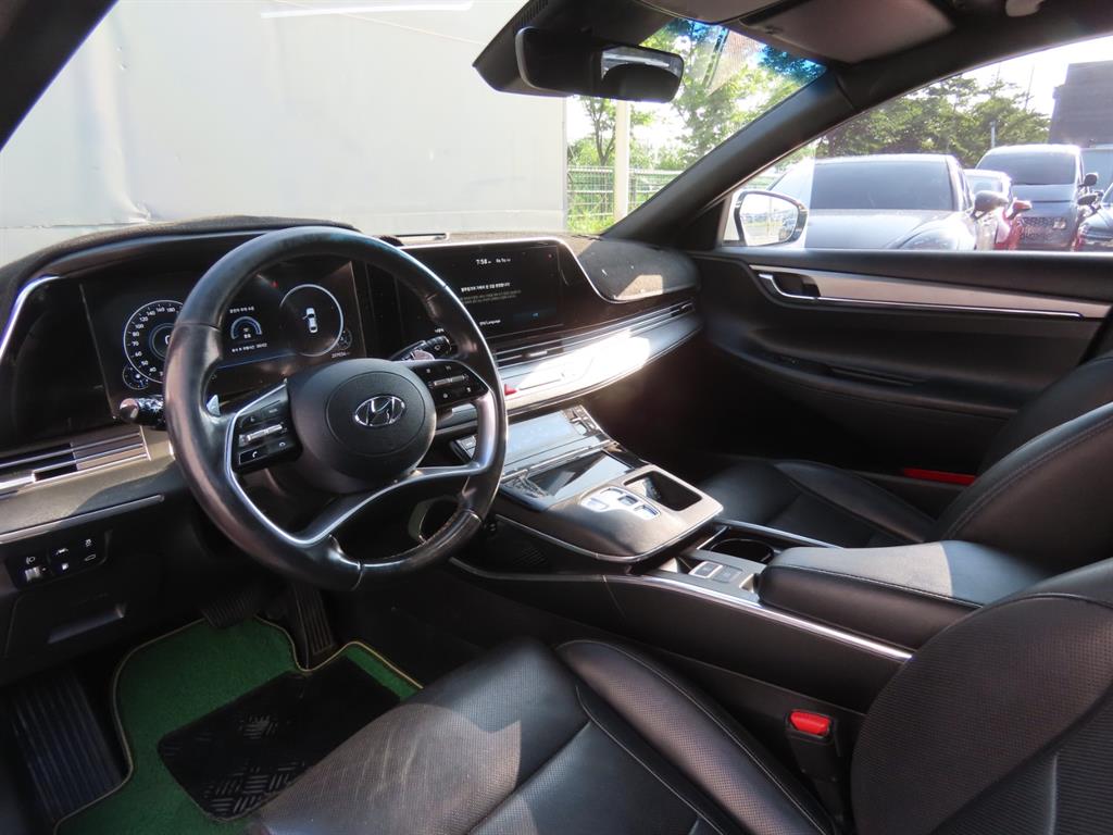 Hyundai Grandeur — photo 16