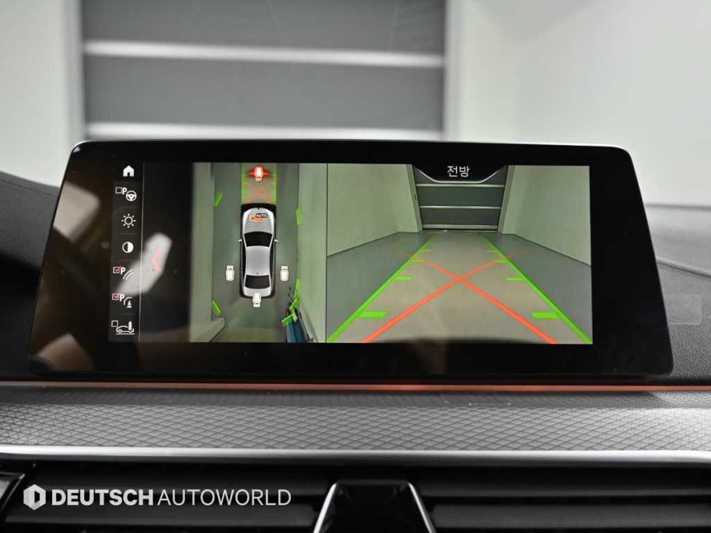 BMW 5-Series — photo 15