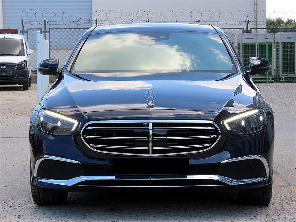 Mercedes-Benz E-Class — photo 01