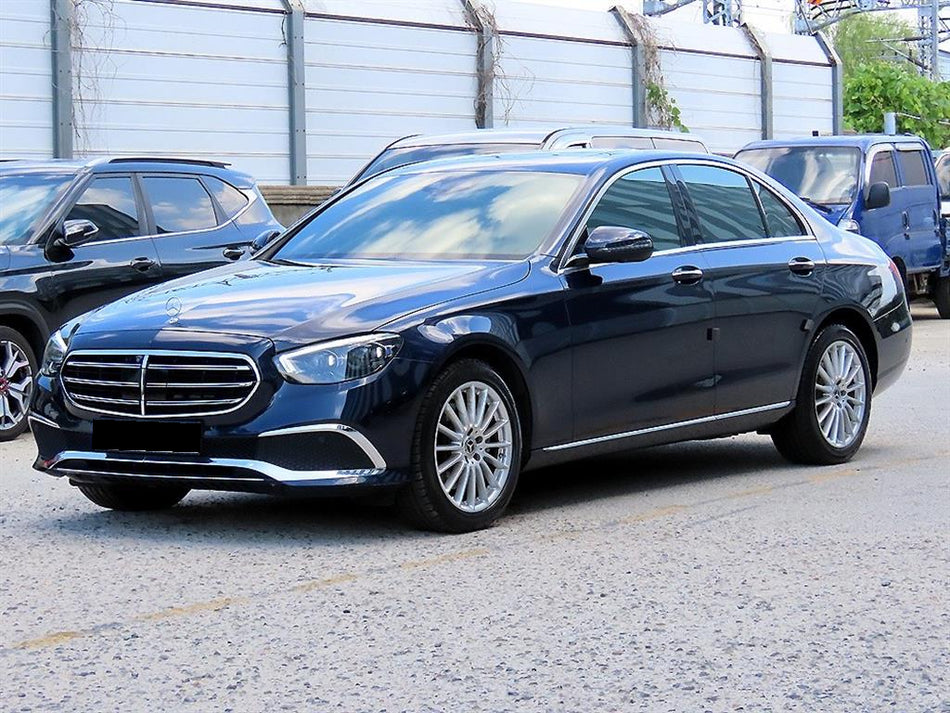 Mercedes-Benz E-Class — photo 02