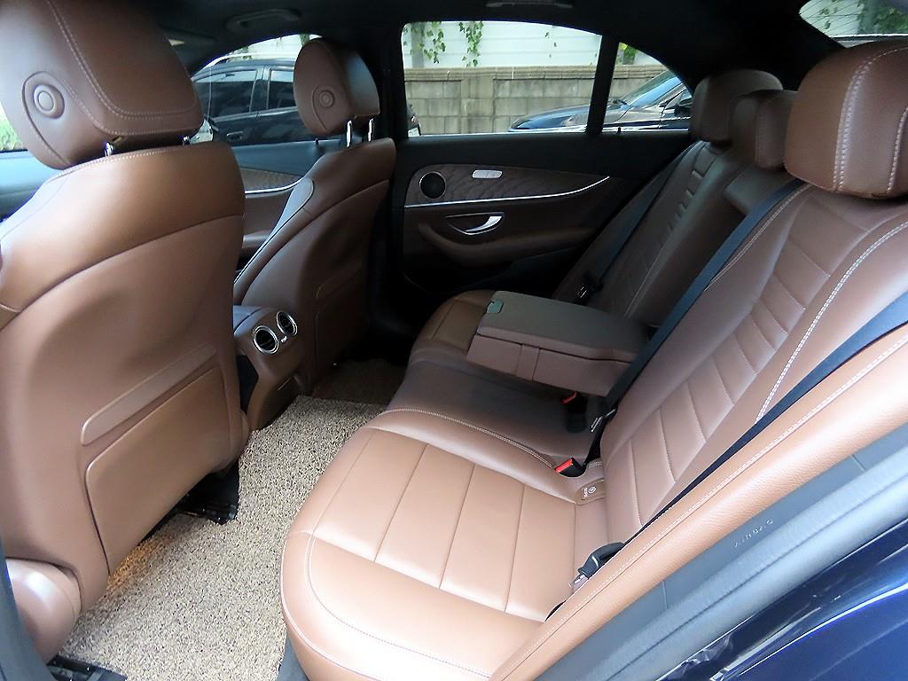 Mercedes-Benz E-Class — photo 06