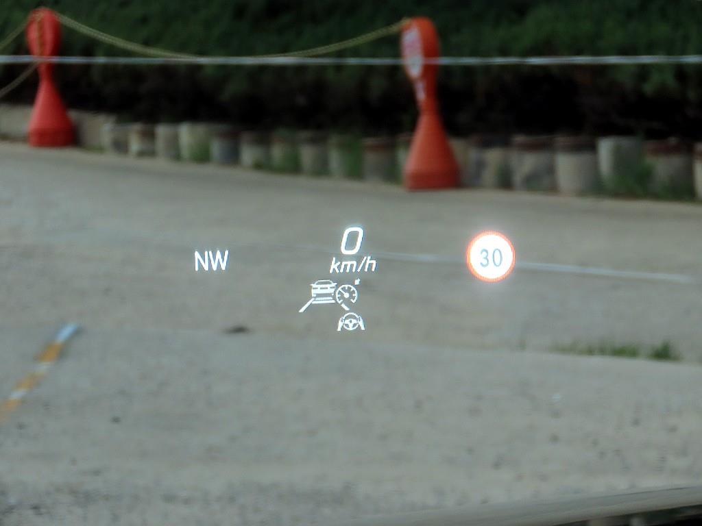 Mercedes-Benz E-Class — photo 10