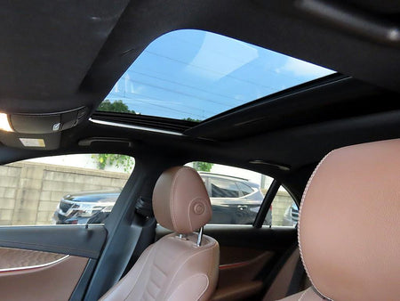 Mercedes-Benz E-Class — photo 16