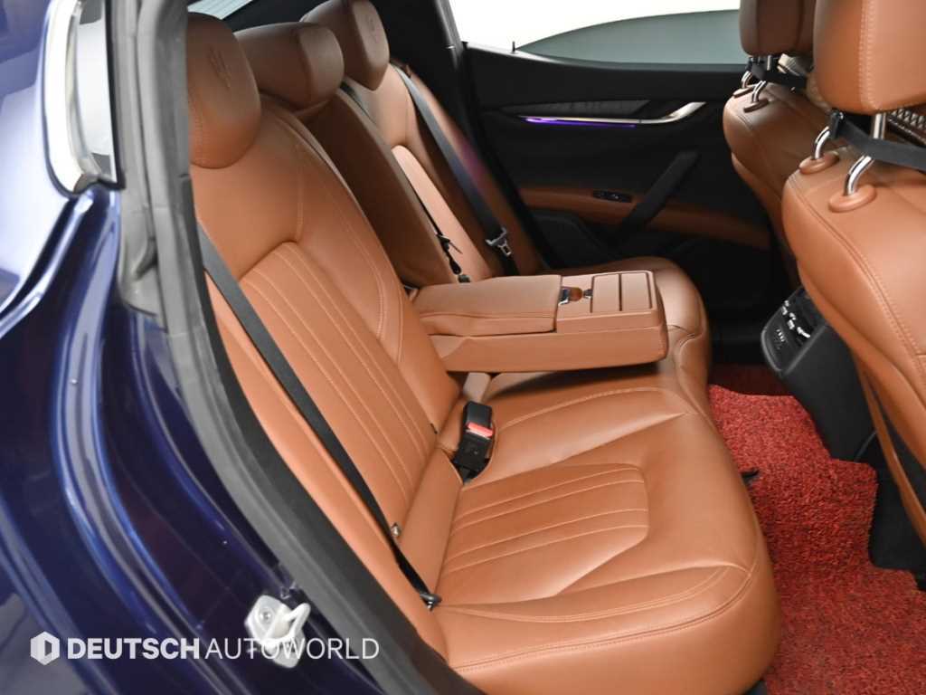 Maserati Ghibli — photo 12