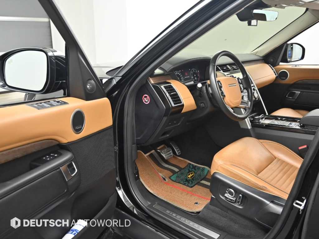 Land Rover Discovery — photo 11