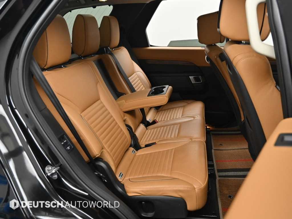 Land Rover Discovery — photo 12