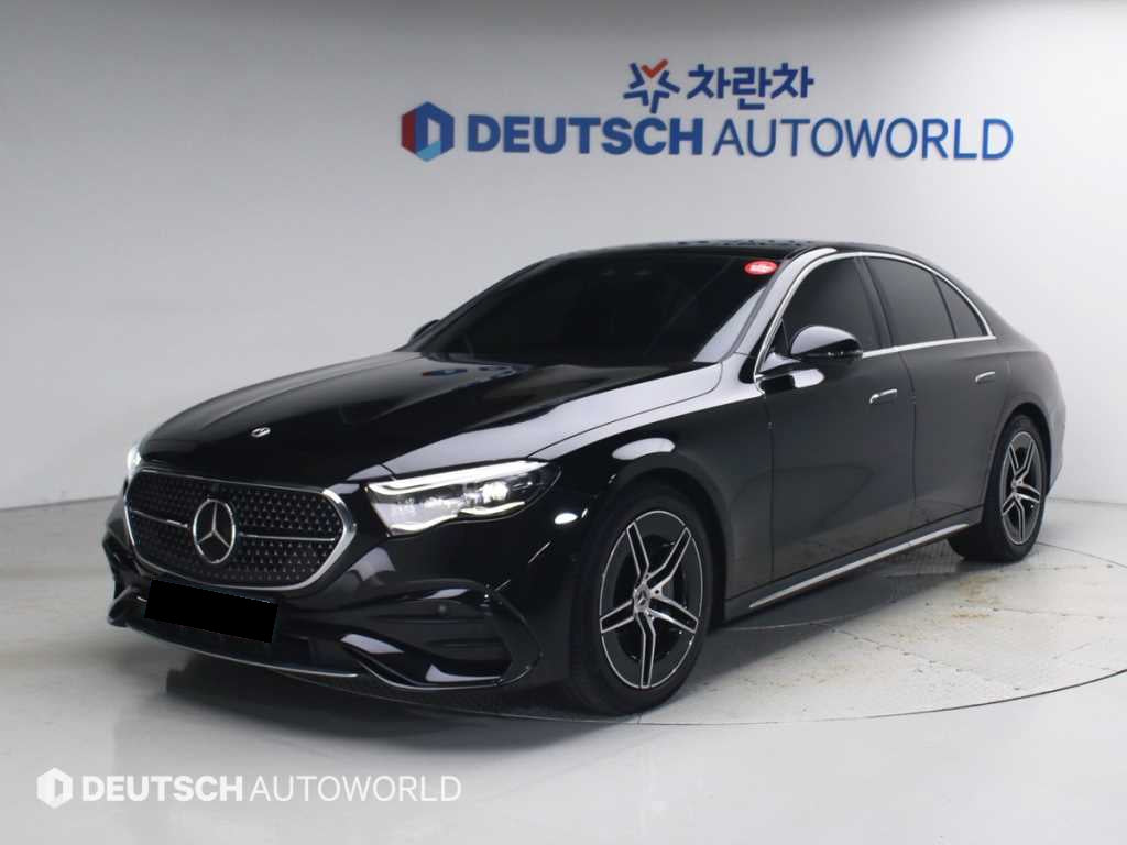 Mercedes-Benz E-Class — photo 01