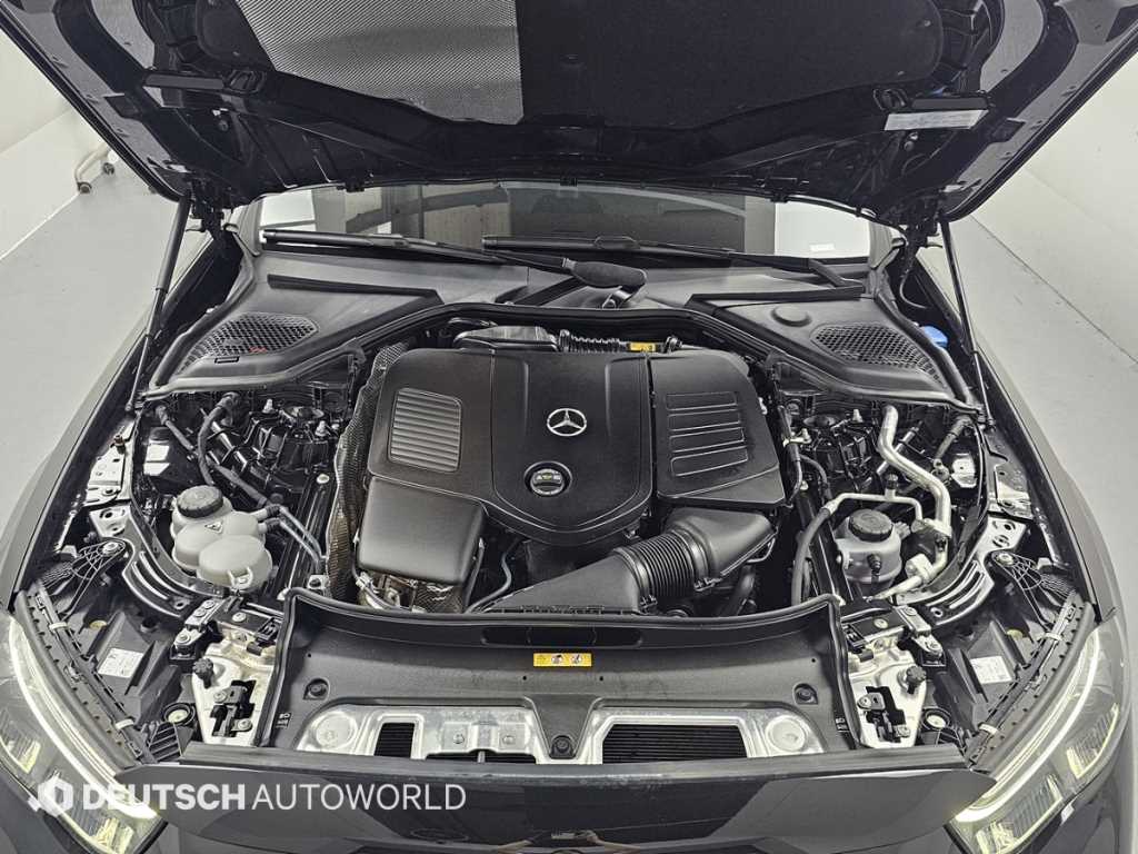 Mercedes-Benz E-Class — photo 06
