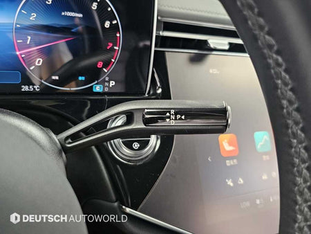 Mercedes-Benz E-Class — photo 09
