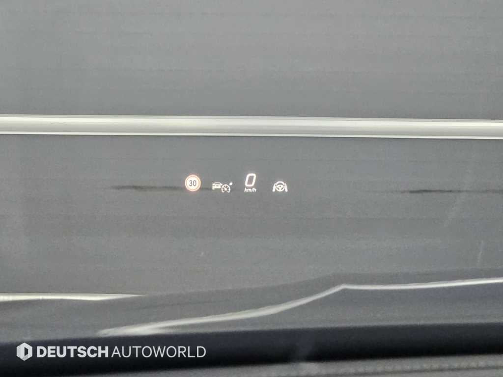 Mercedes-Benz E-Class — photo 17
