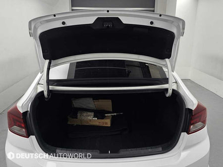 Hyundai Avante — photo 05