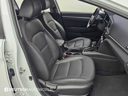 Hyundai Avante — photo 11