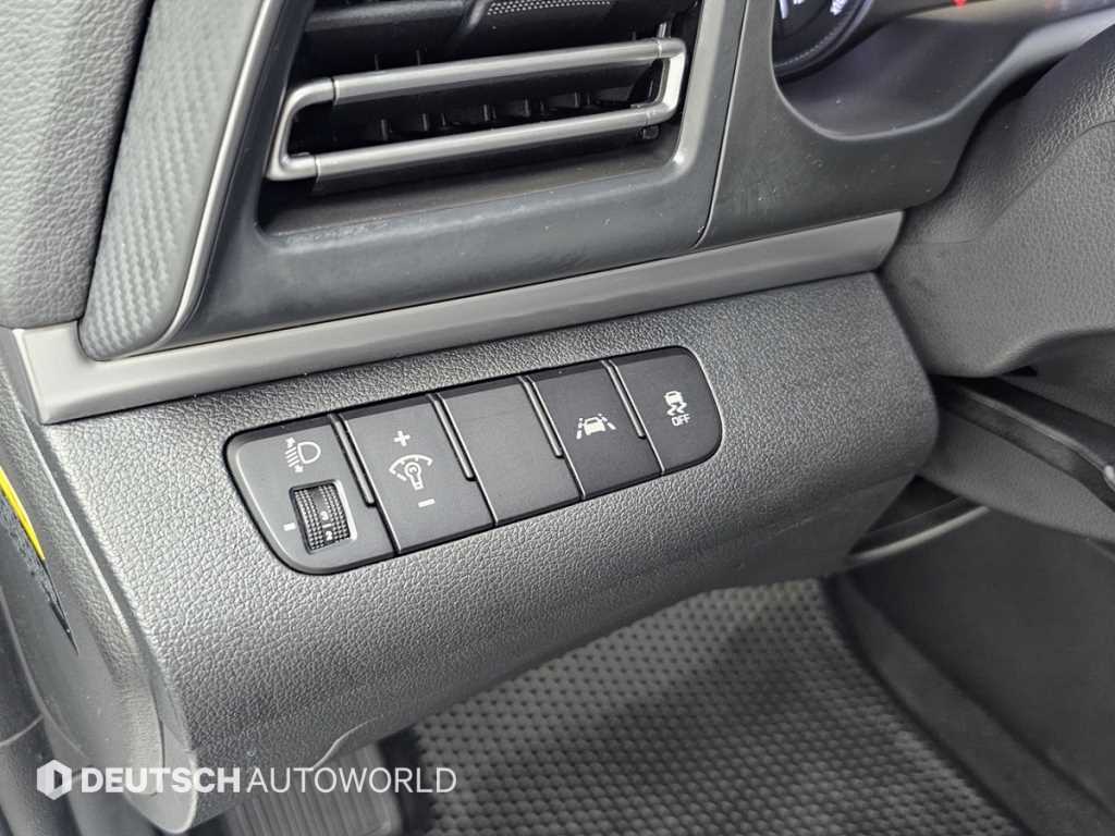 Hyundai Avante — photo 13