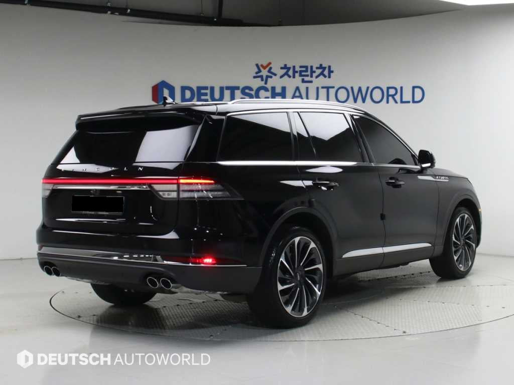 Lincoln Aviator — photo 02