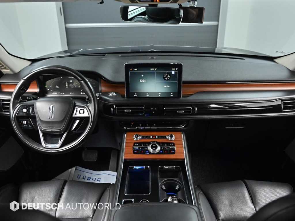 Lincoln Aviator — photo 07