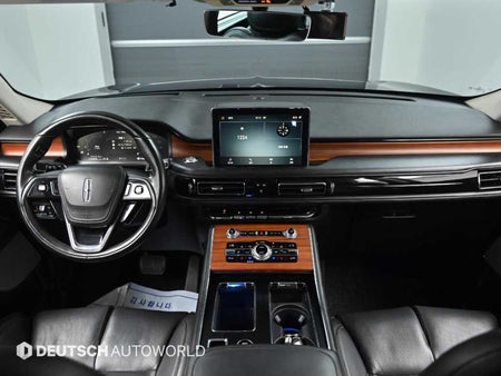 Lincoln Aviator — photo 07
