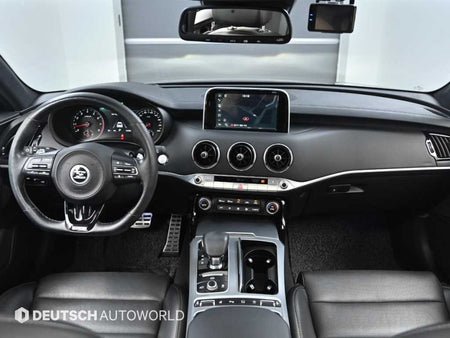Kia Stinger — photo 08
