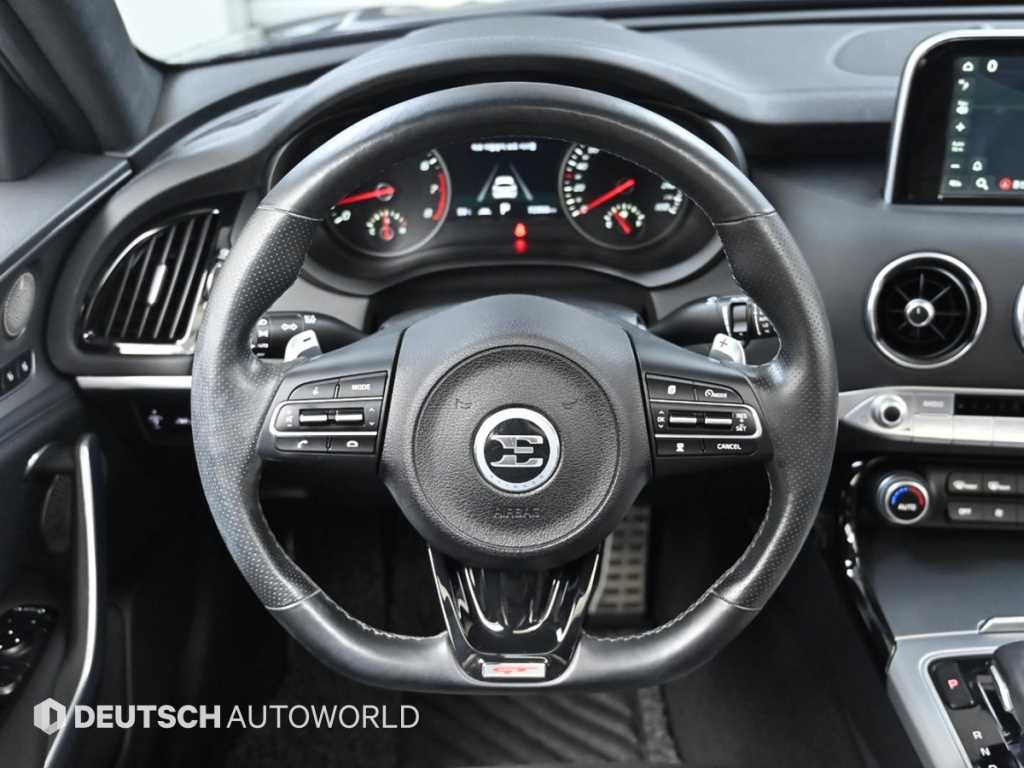 Kia Stinger — photo 14