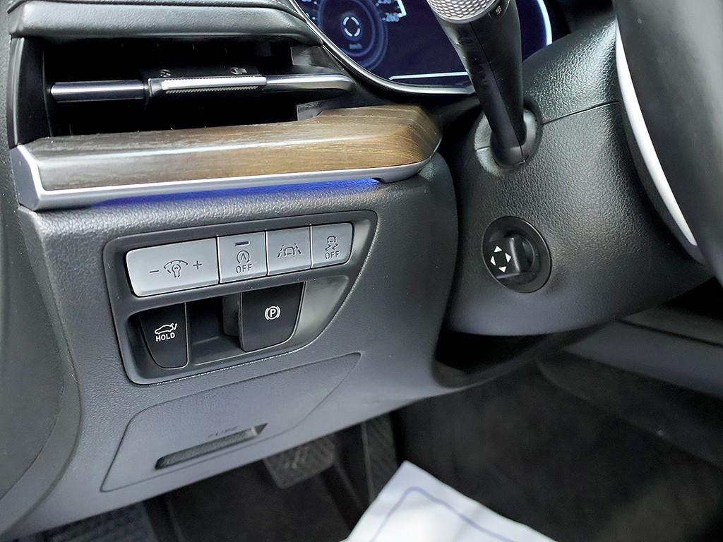 Genesis G80 — photo 17