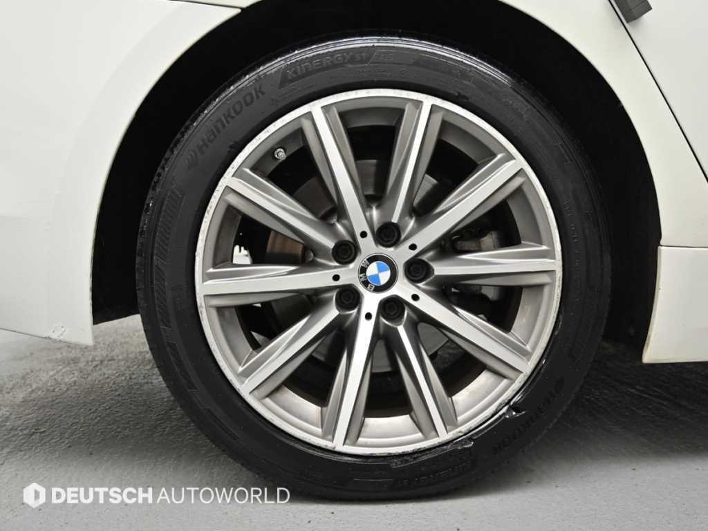 BMW 5-Series — photo 05
