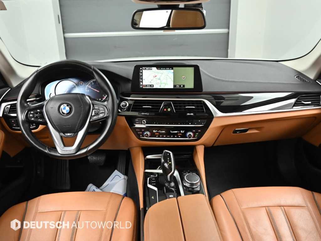 BMW 5-Series — photo 07