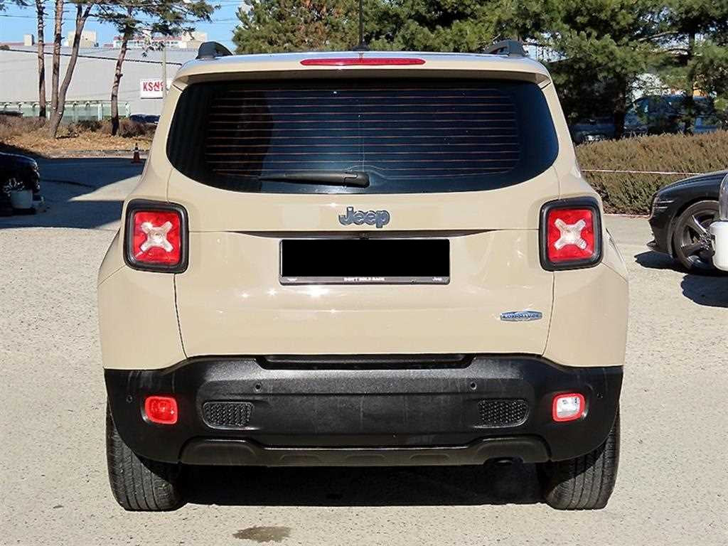 Jeep Renegade — photo 04