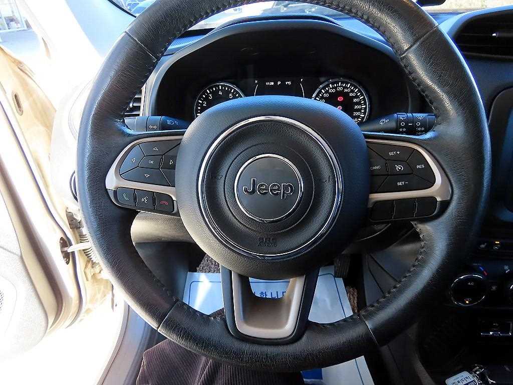 Jeep Renegade — photo 08