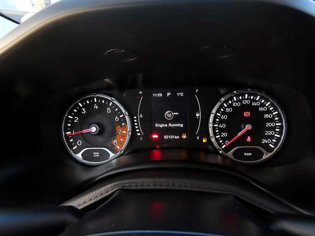 Jeep Renegade — photo 09