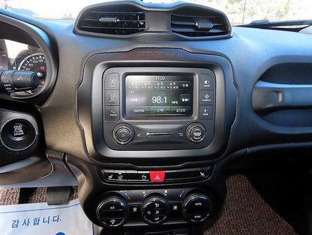 Jeep Renegade — photo 13