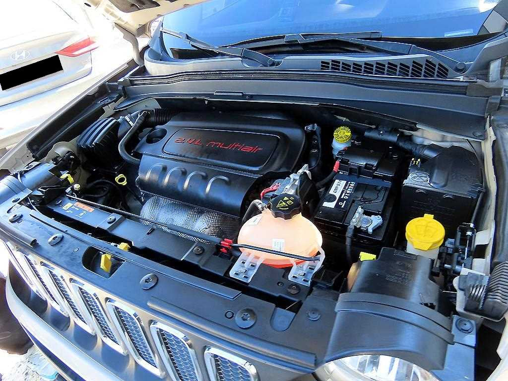 Jeep Renegade — photo 19