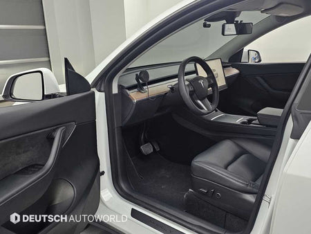 Tesla Model Y — photo 11