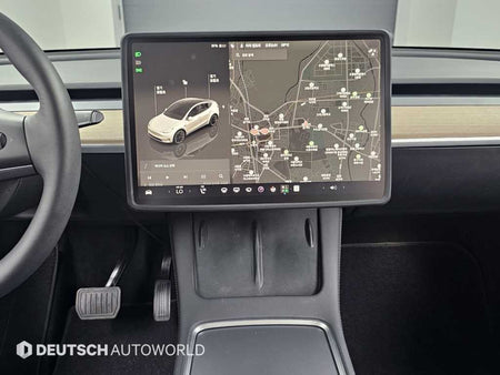 Tesla Model Y — photo 14