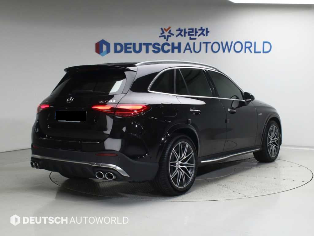 Mercedes-Benz GLC-Class — photo 02