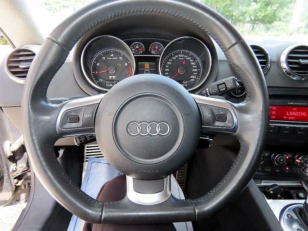 Audi TT — photo 08