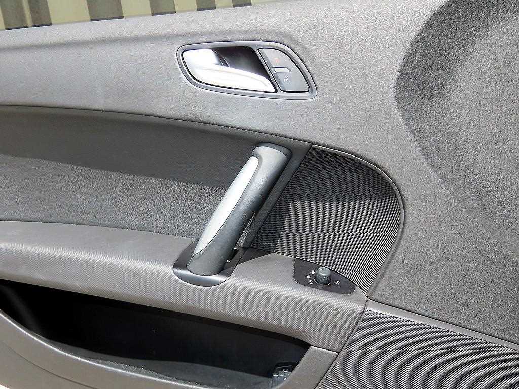 Audi TT — photo 10