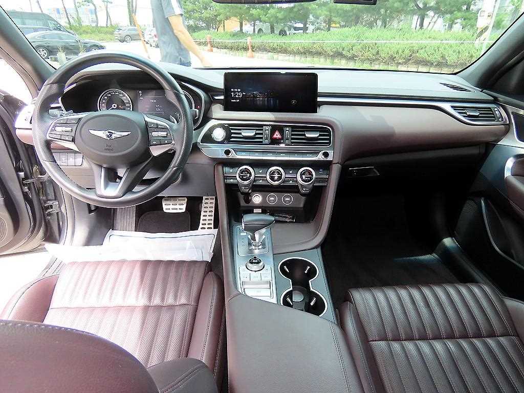 Genesis G70 — photo 07
