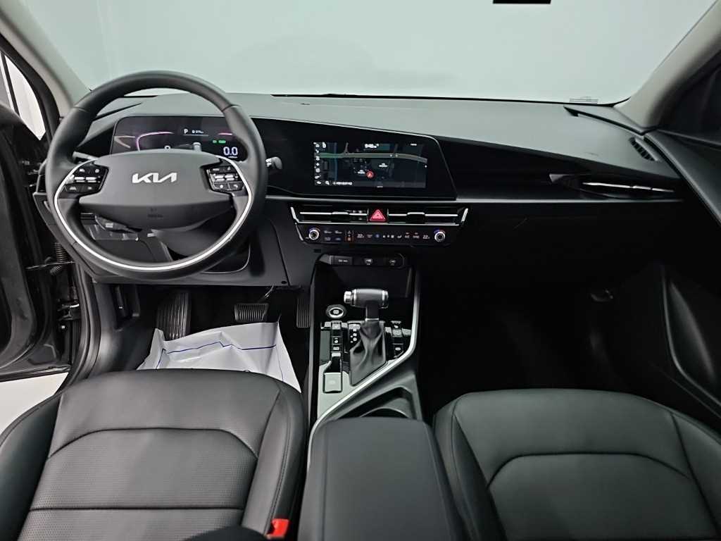 Kia Niro — photo 07