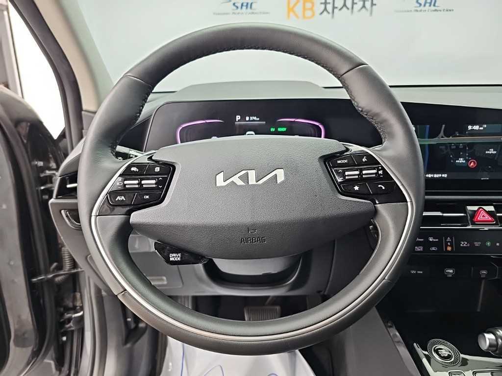 Kia Niro — photo 09