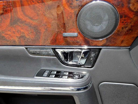 Jaguar XJ — photo 11