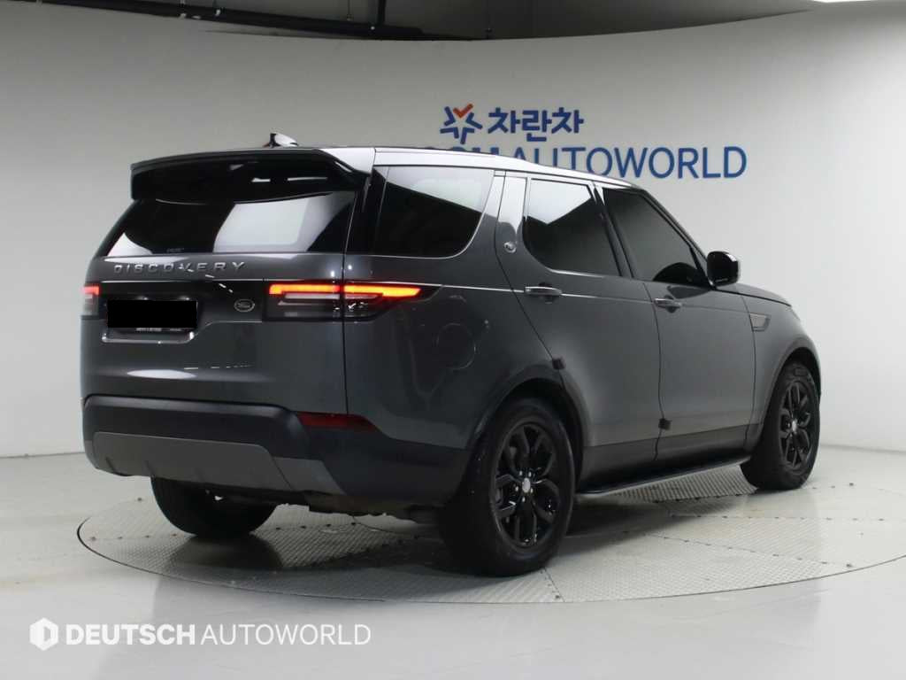 Land Rover Discovery — photo 02