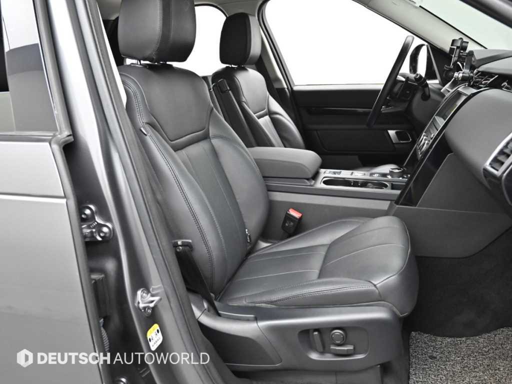Land Rover Discovery — photo 10