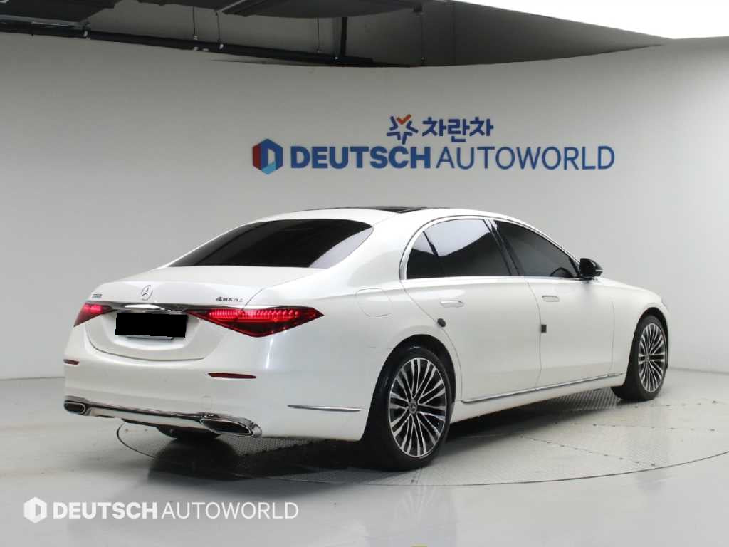 Mercedes-Benz S-Class — photo 02