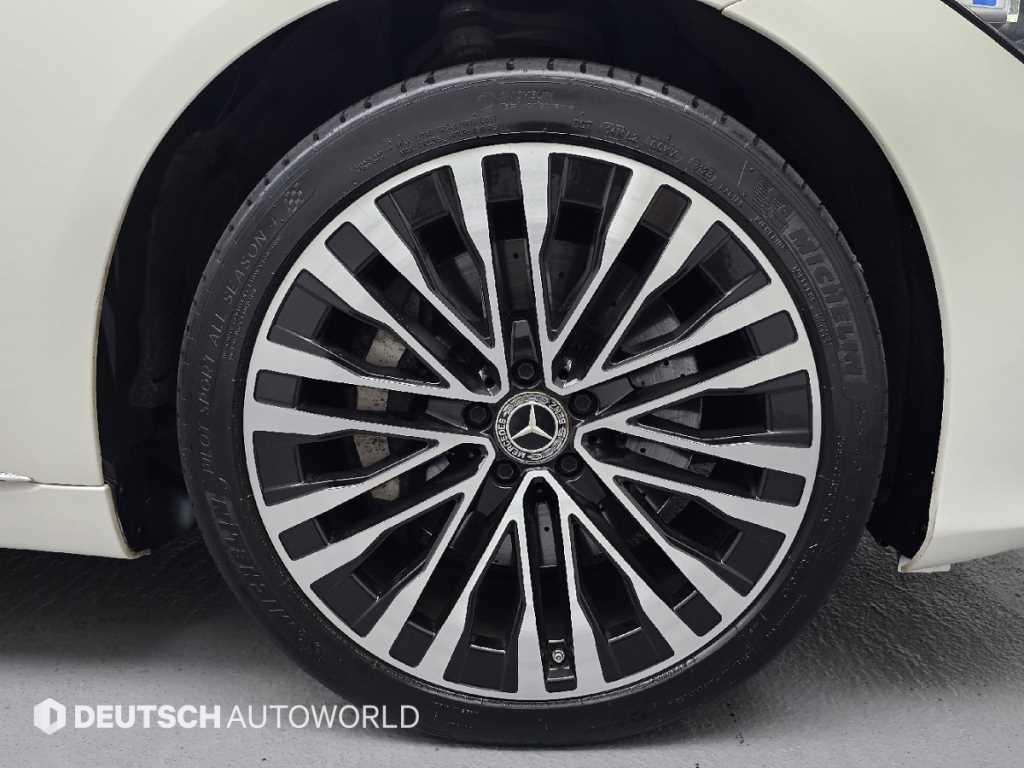 Mercedes-Benz S-Class — photo 05